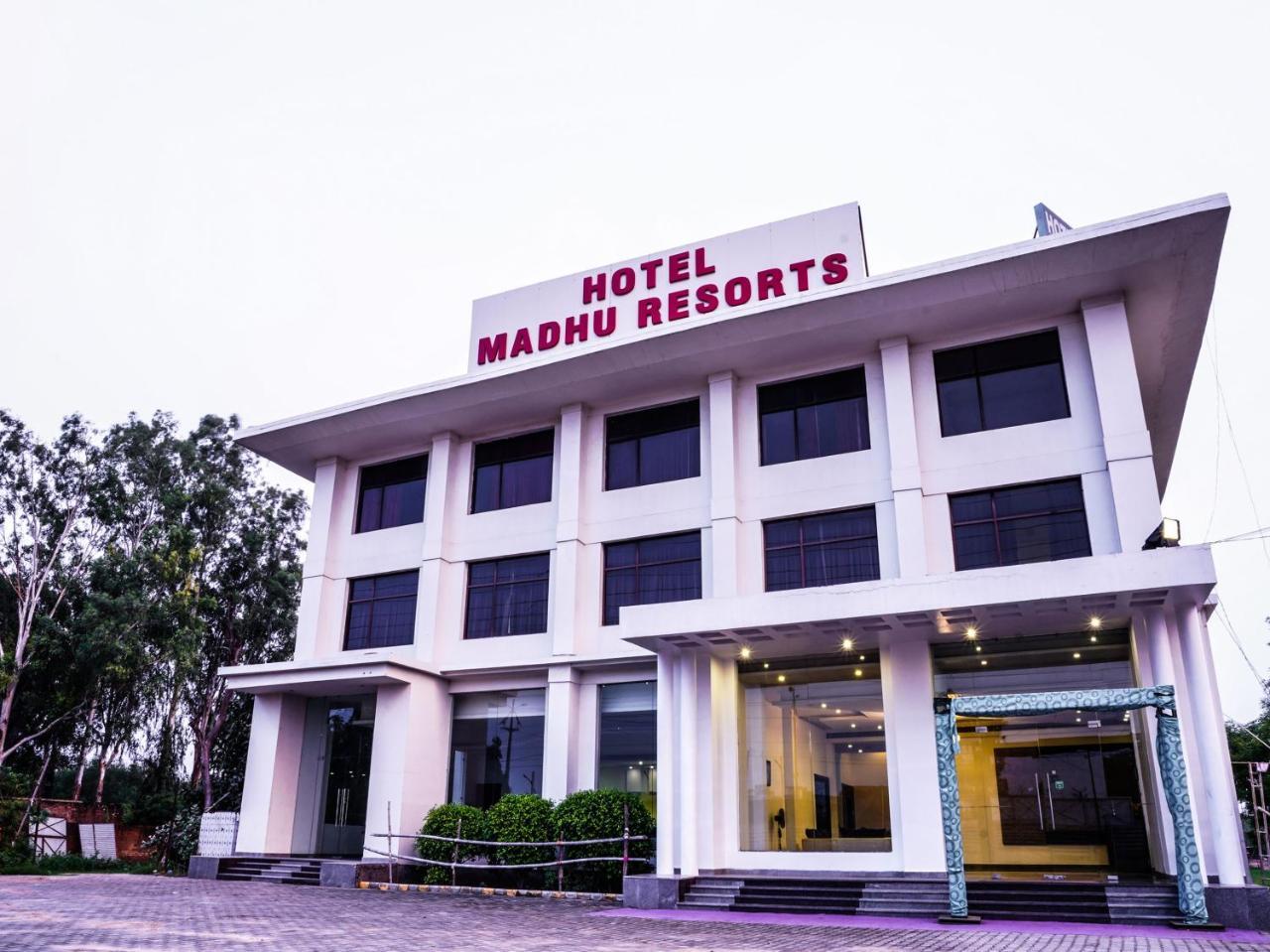 Madhu Resort Agra  Exterior foto